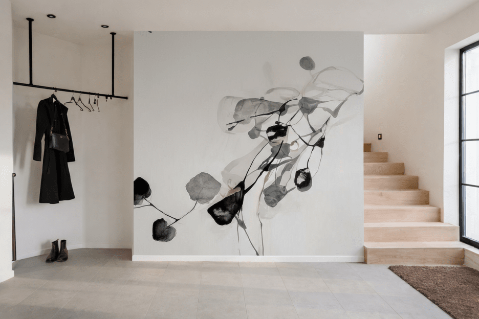 Shadowed Ivy Tendril